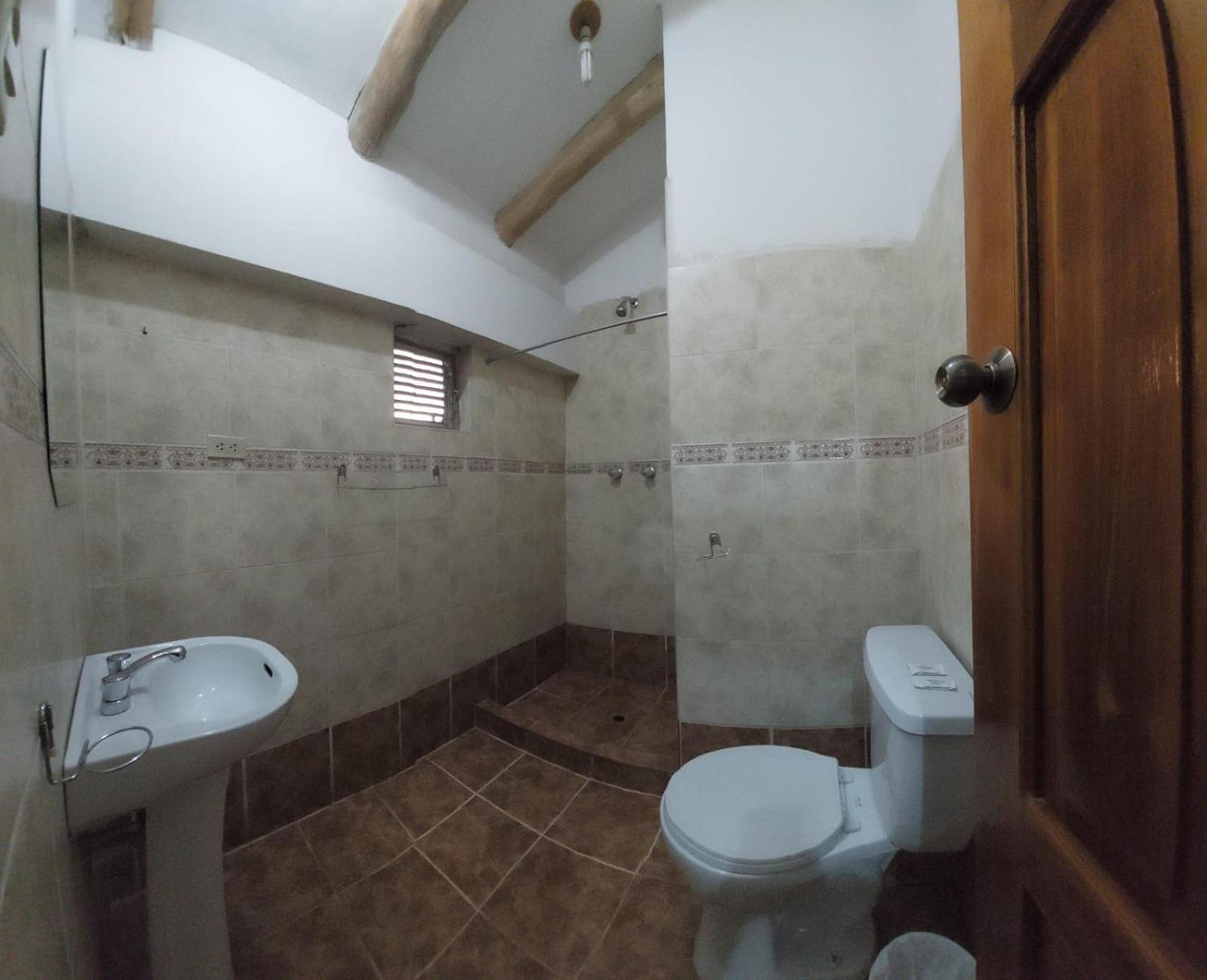 Hostal Miramonti Урубамба Екстериор снимка
