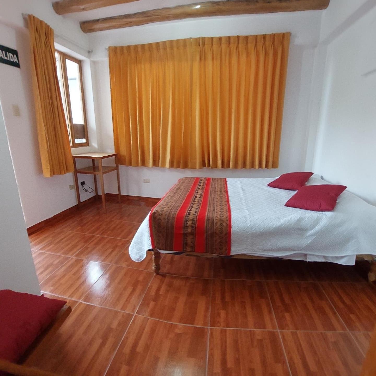 Hostal Miramonti Урубамба Екстериор снимка